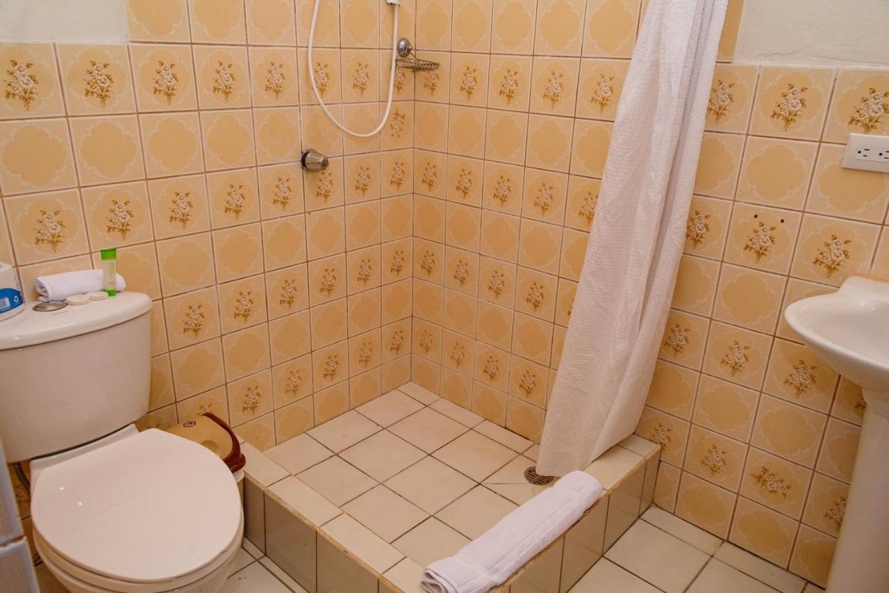 Hotel Don Fito Golfito Kültér fotó